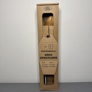 Ralyn Professional Wood Shoe Stretcher Size Hi 2 - Justin Blair & Co. Heels